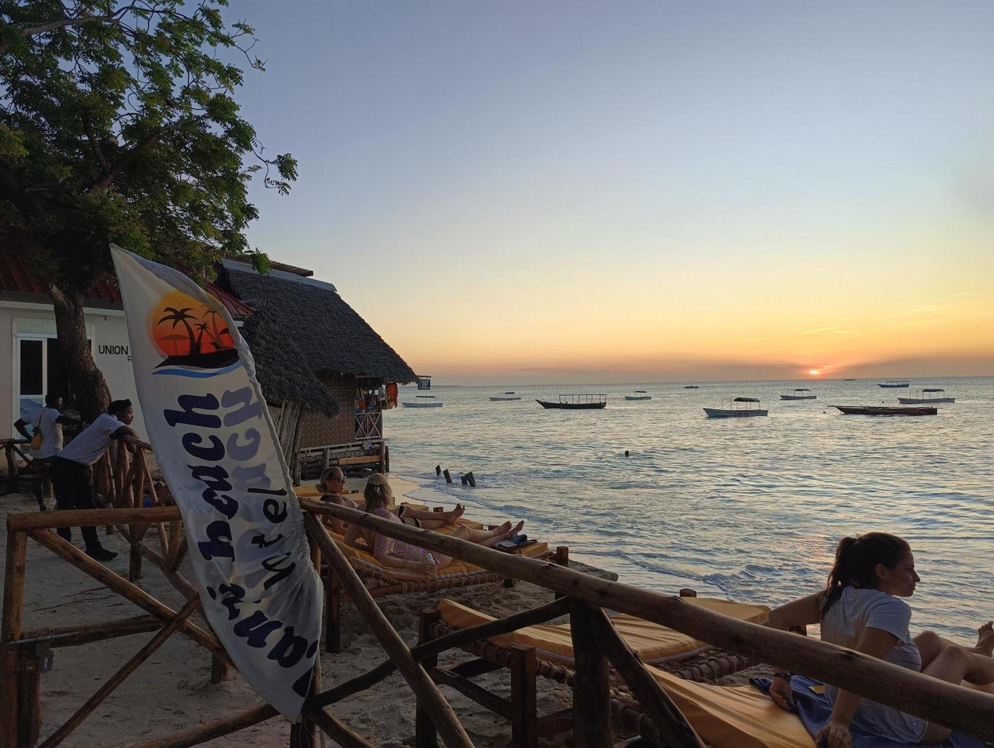 Zanzi Beach Hotel 눙귀 외부 사진